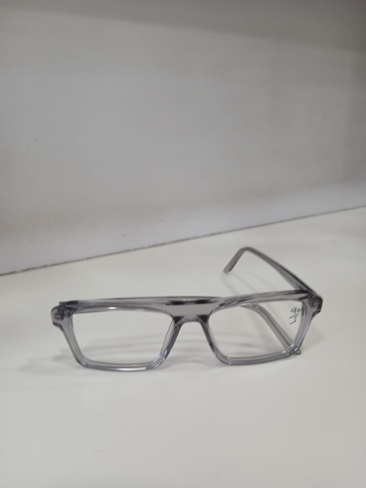 EYEGLASS - Gray Thumbnail