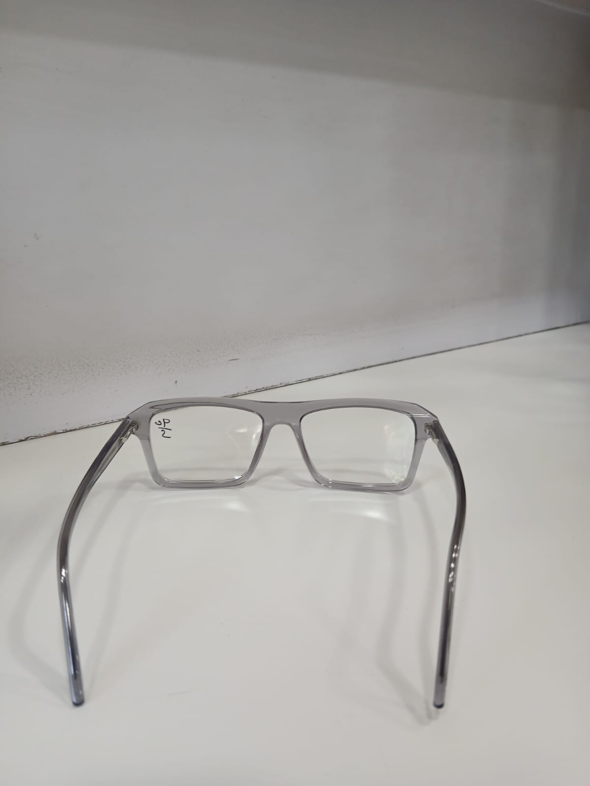 EYEGLASS - Gray Thumbnail