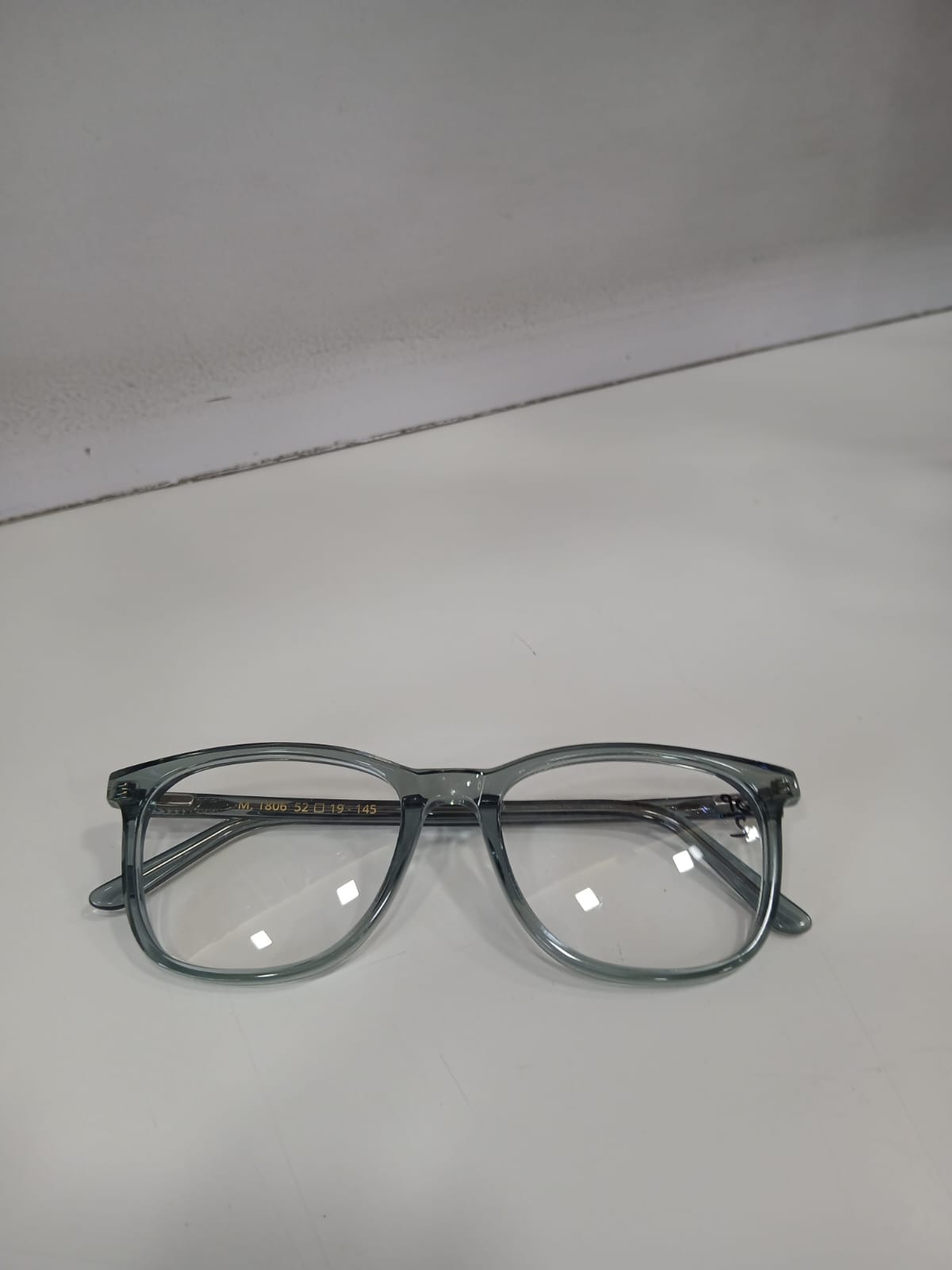 EYEGLASS - Green Thumbnail