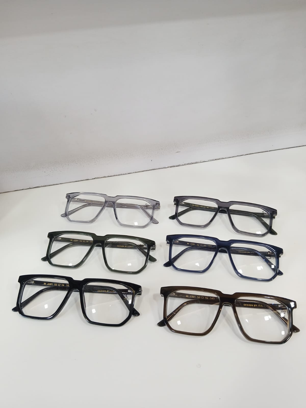 EYEGLASS