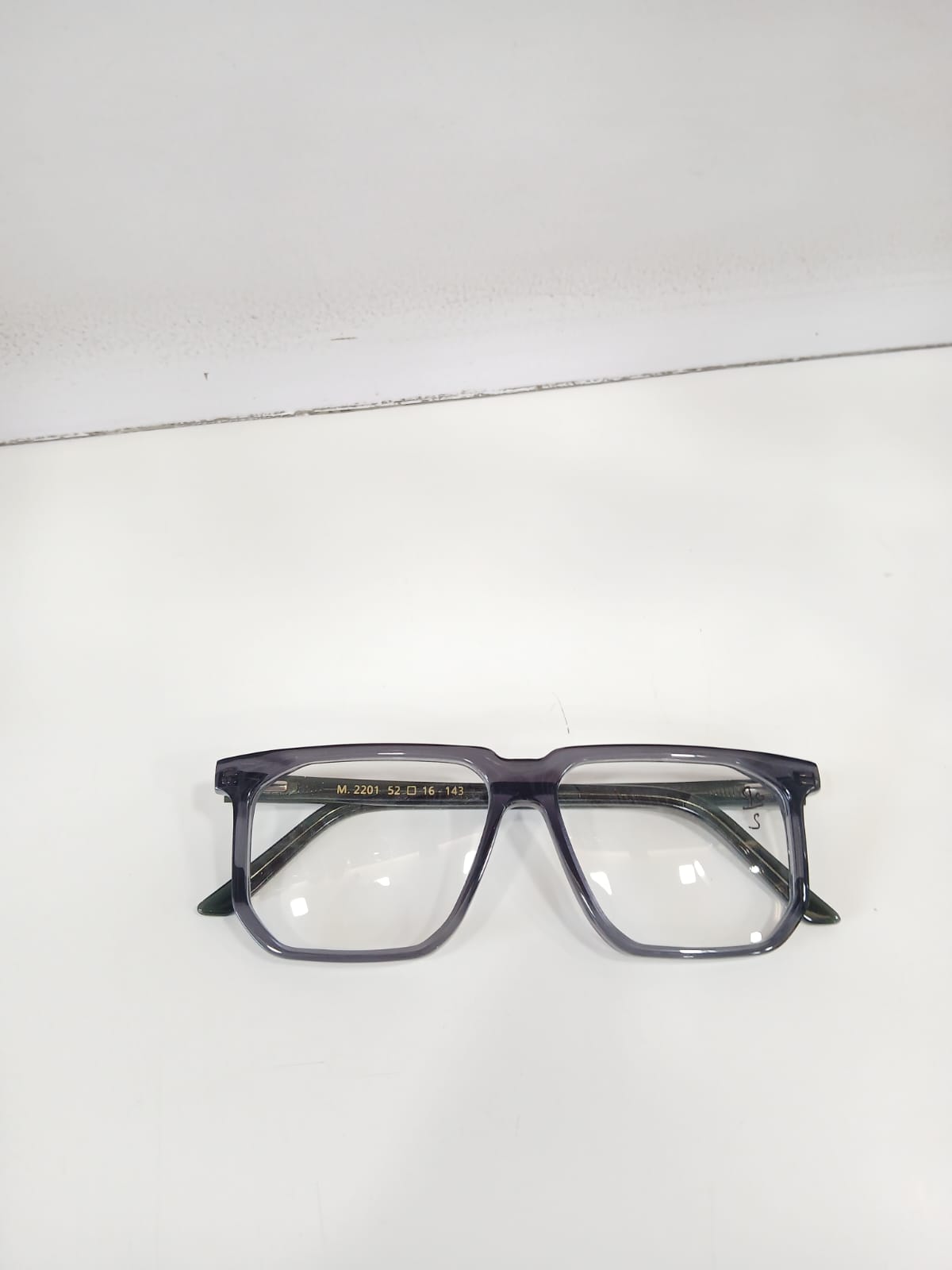 EYEGLASS - Gray Thumbnail