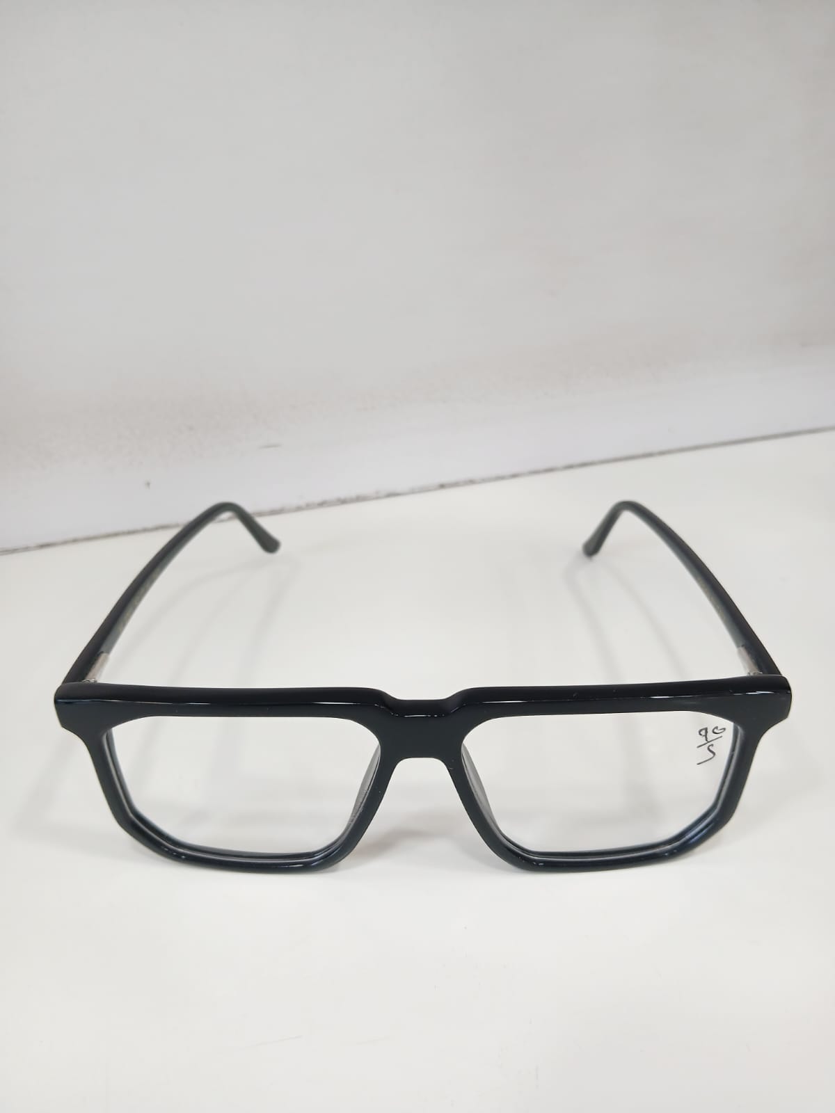 EYEGLASS - Black