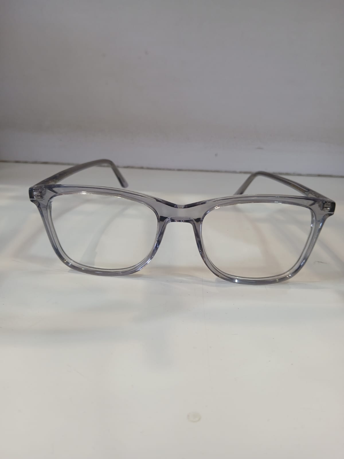 EYEGLASS - Gray Thumbnail