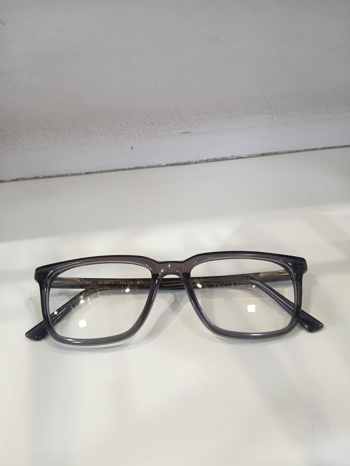 EYEGLASS - Gray Thumbnail