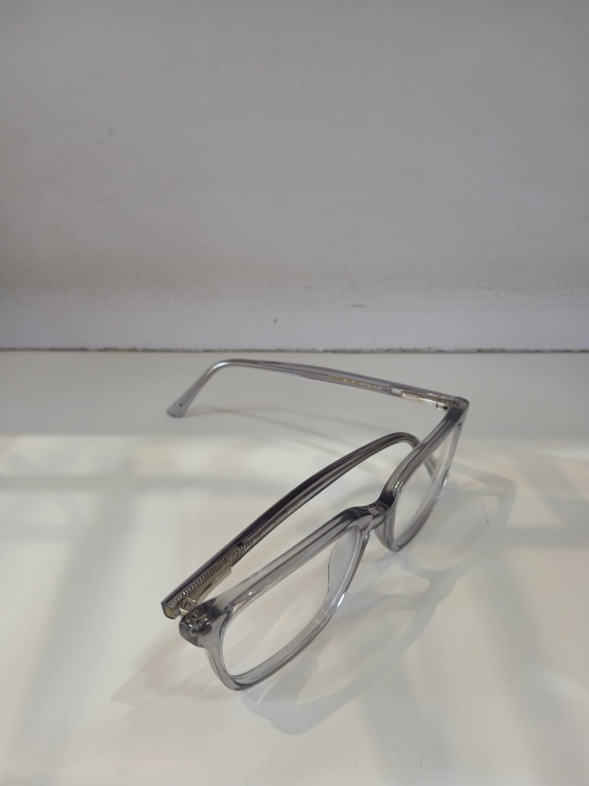 EYEGLASS - Gray Thumbnail