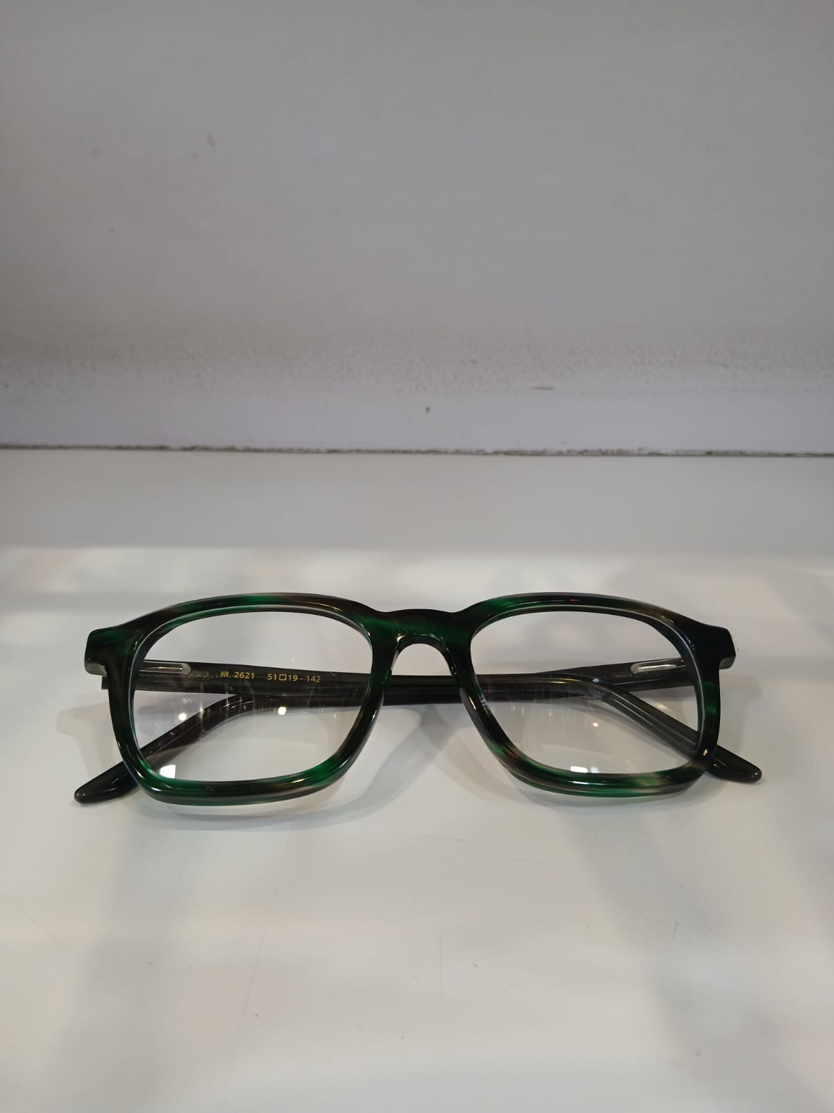 EYEGLASS
