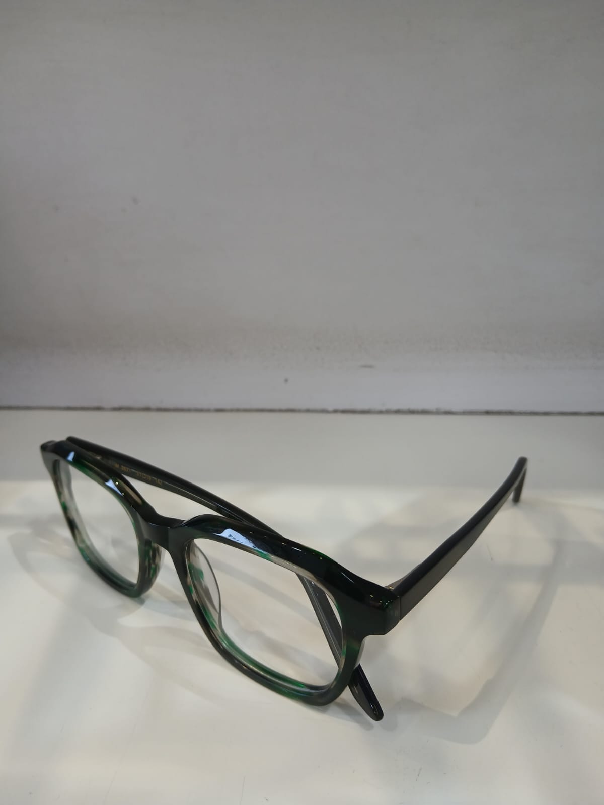 EYEGLASS - Green Thumbnail