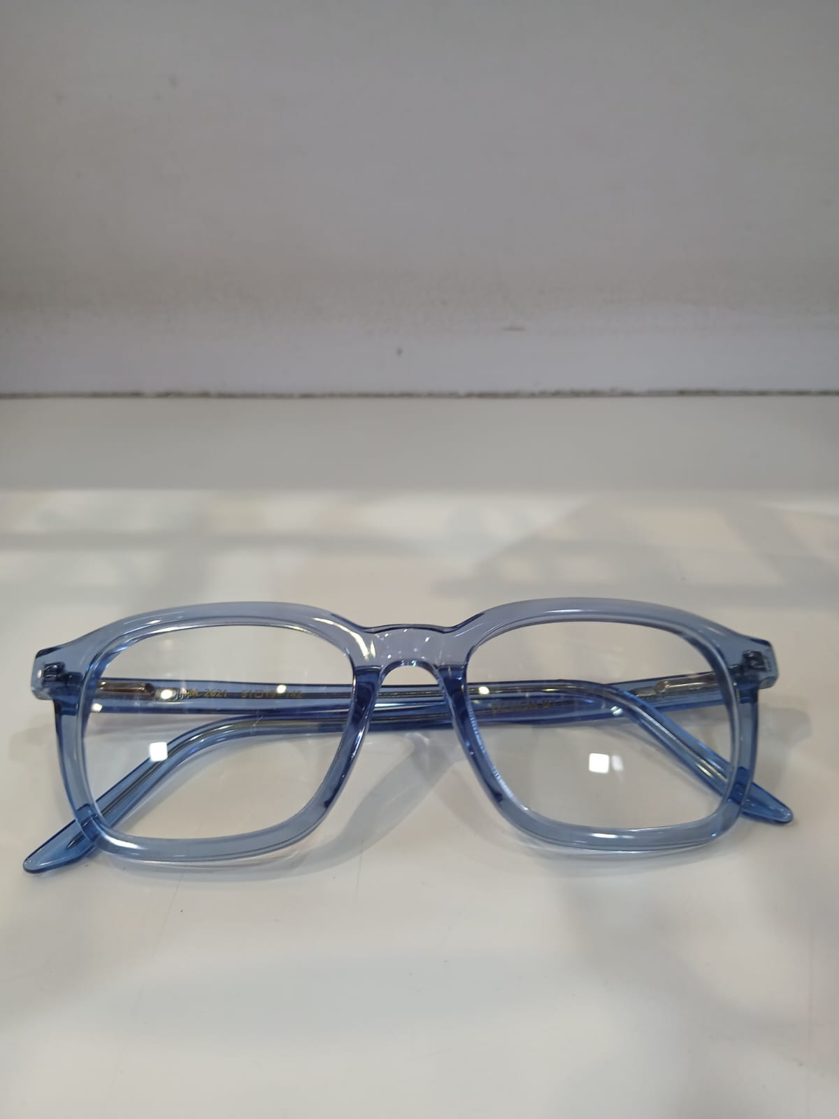 EYEGLASS - Blue Thumbnail