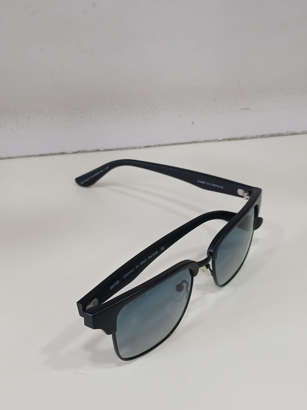 sunglasses - Black Thumbnail