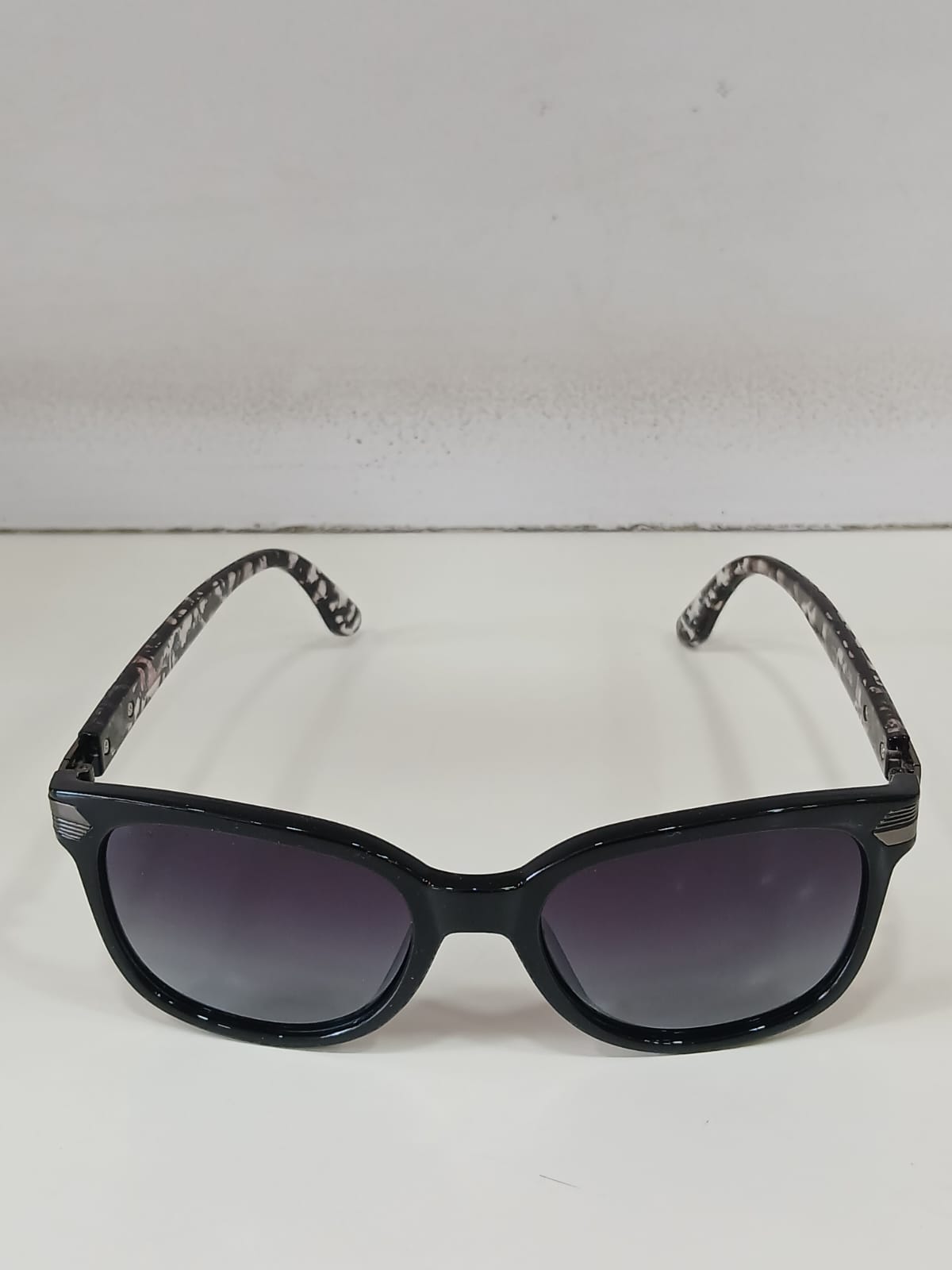 sunglasses - Black Thumbnail