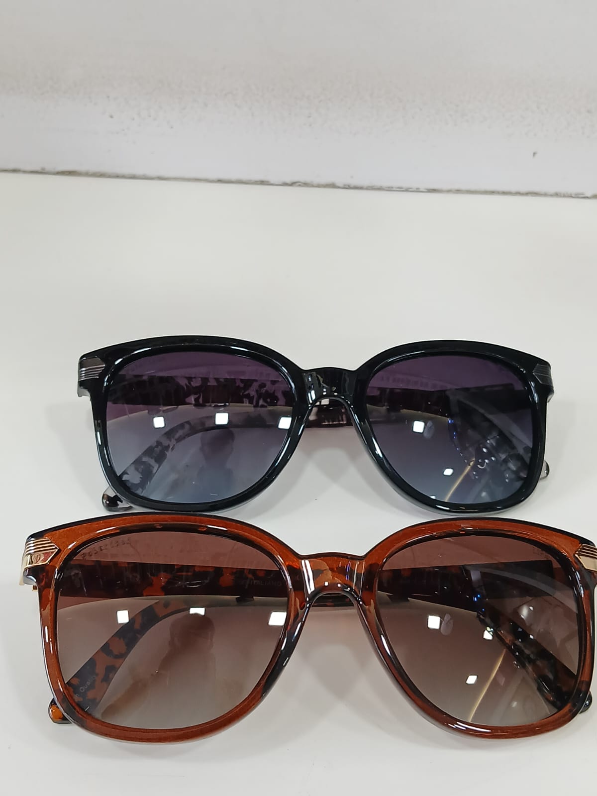 sunglasses - Black Thumbnail
