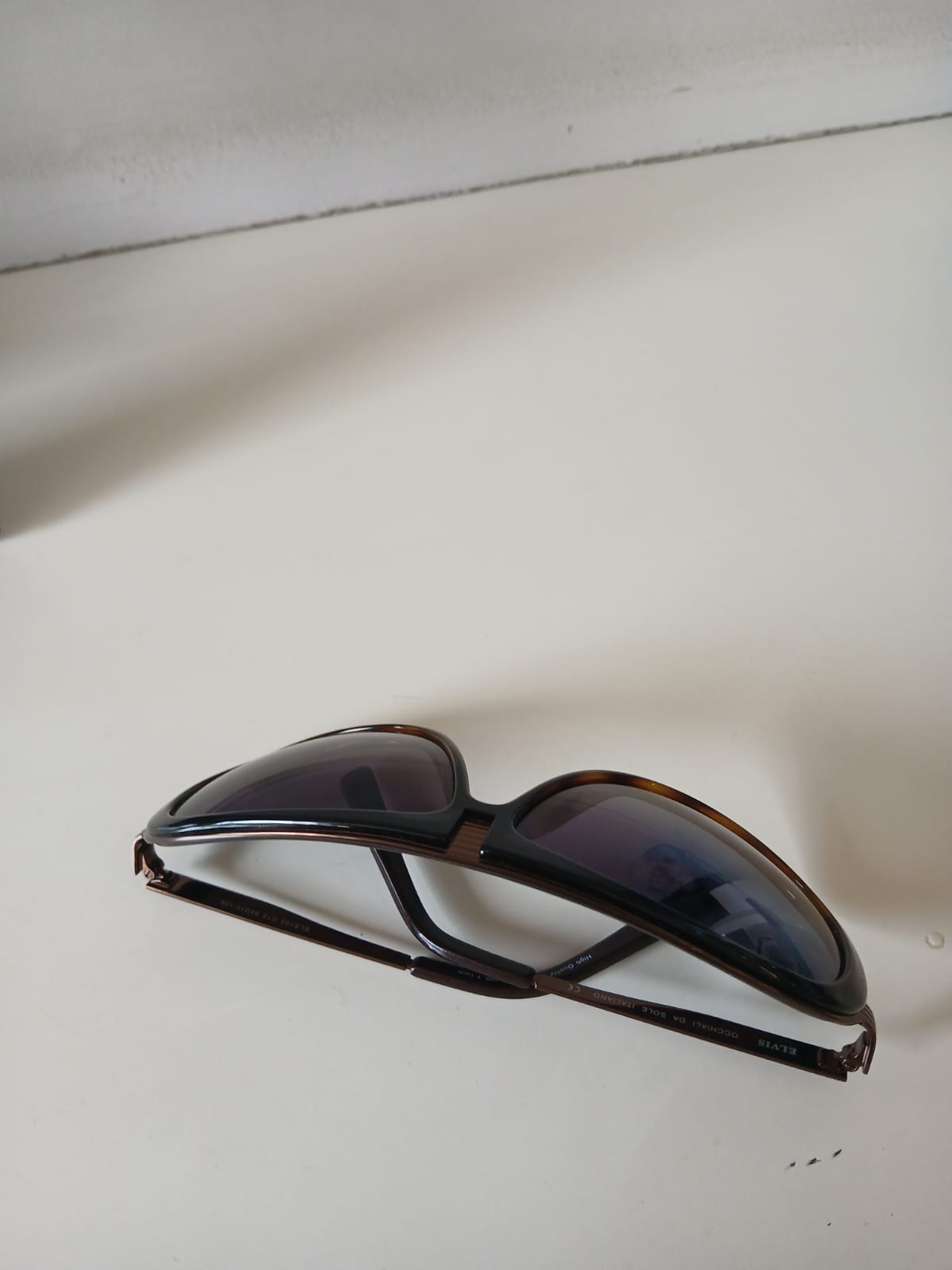sunglasses - Brown Thumbnail
