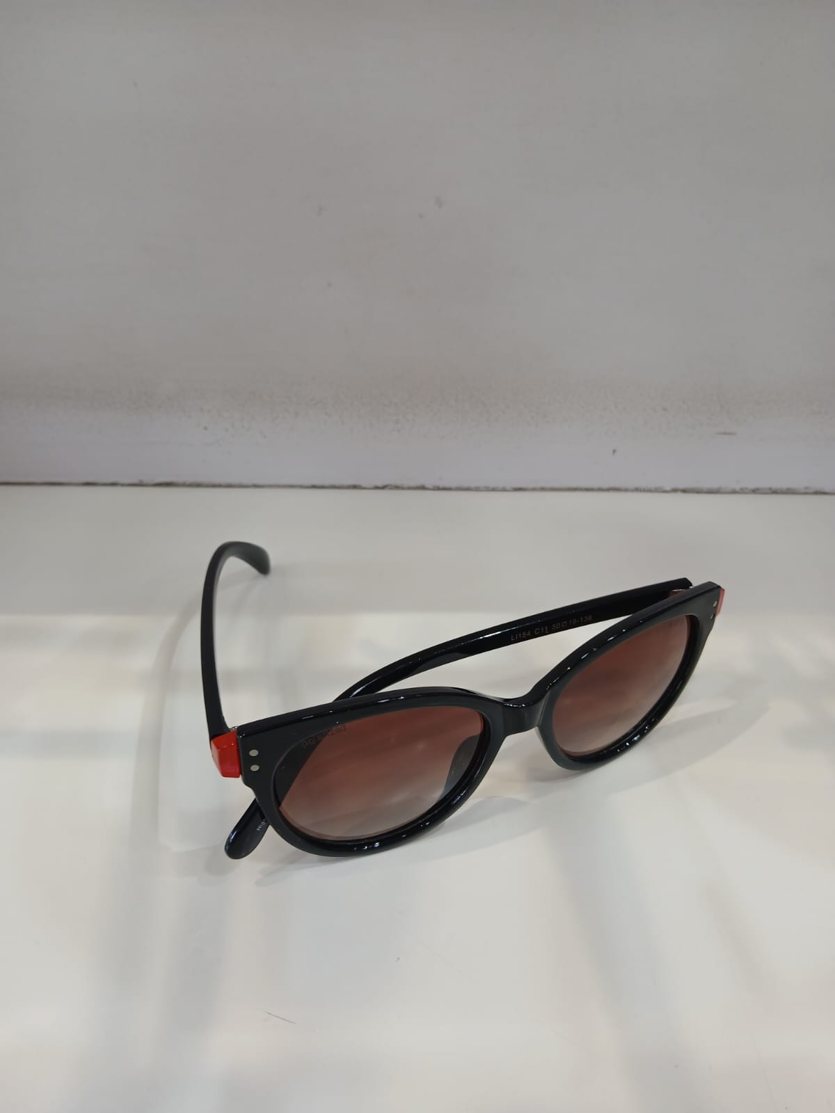 sunglasses - Brown Thumbnail