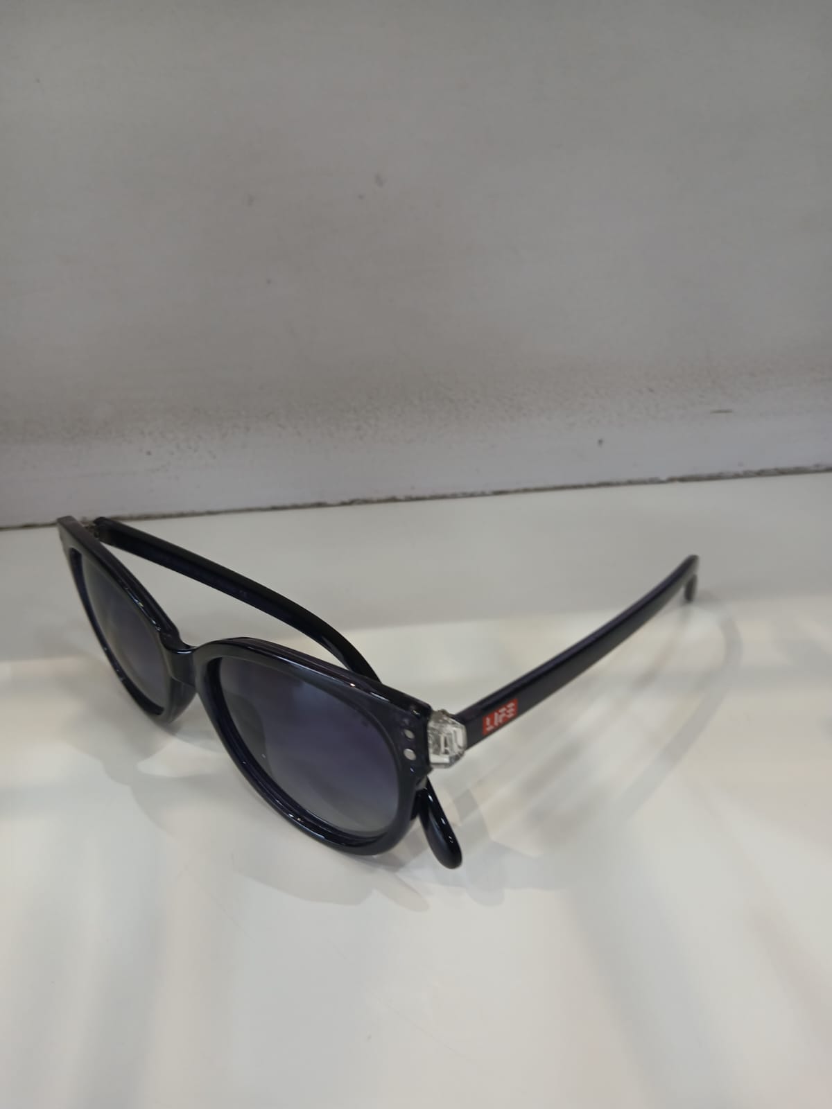 sunglasses - Black Thumbnail