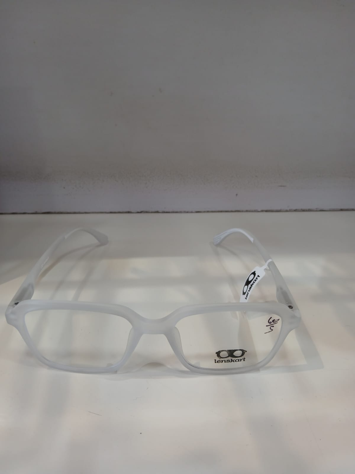 EYEGLASS - White Thumbnail