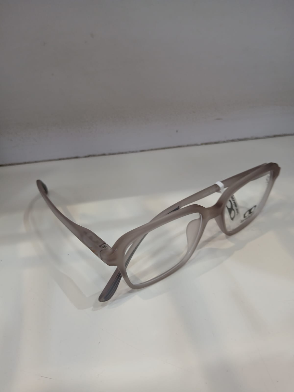 EYEGLASS - Gray Thumbnail