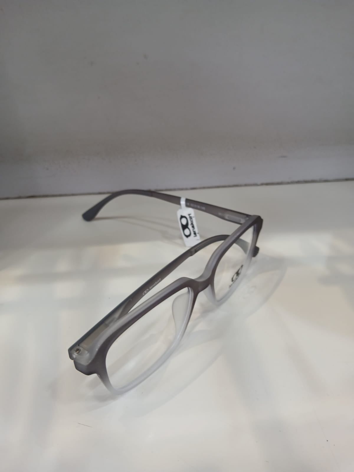 EYEGLASS - Gray Thumbnail