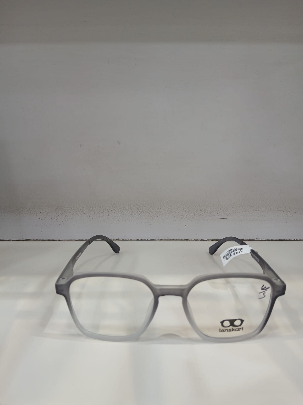 EYEGLASS - Gray Thumbnail