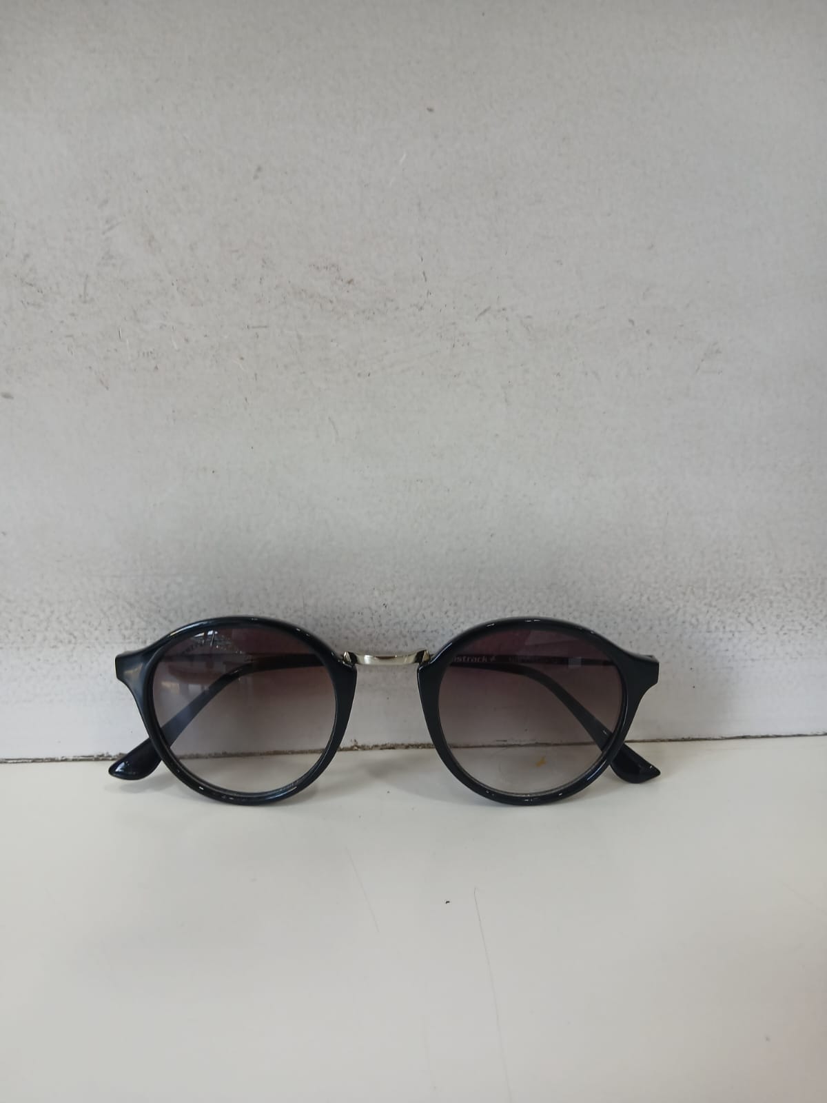 sunglasses - Black Thumbnail