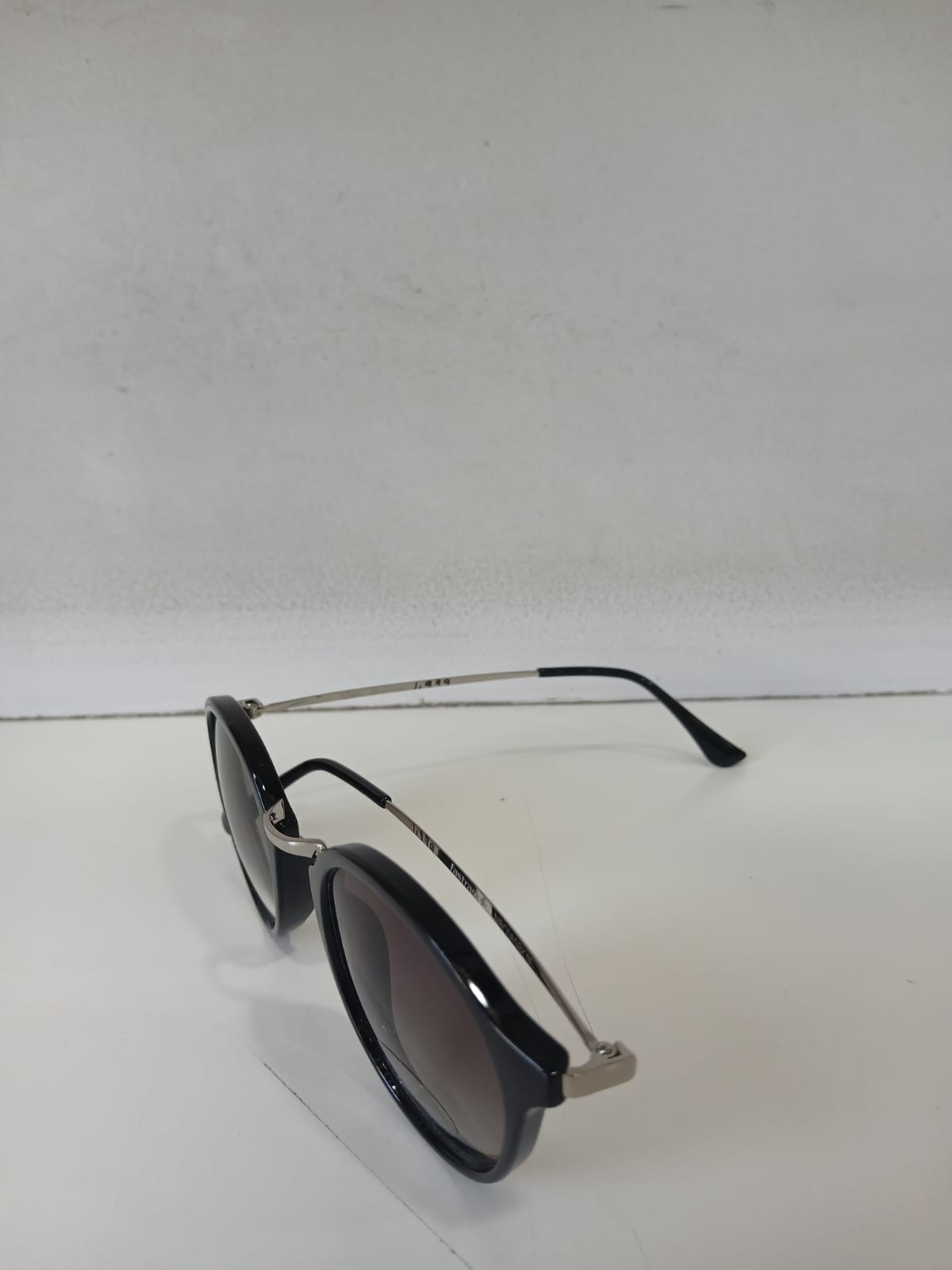sunglasses - Black Thumbnail
