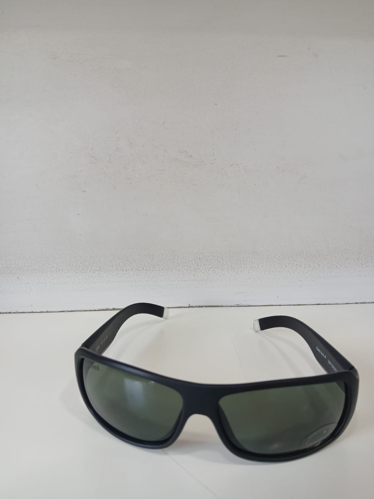 sunglasses - Black Thumbnail
