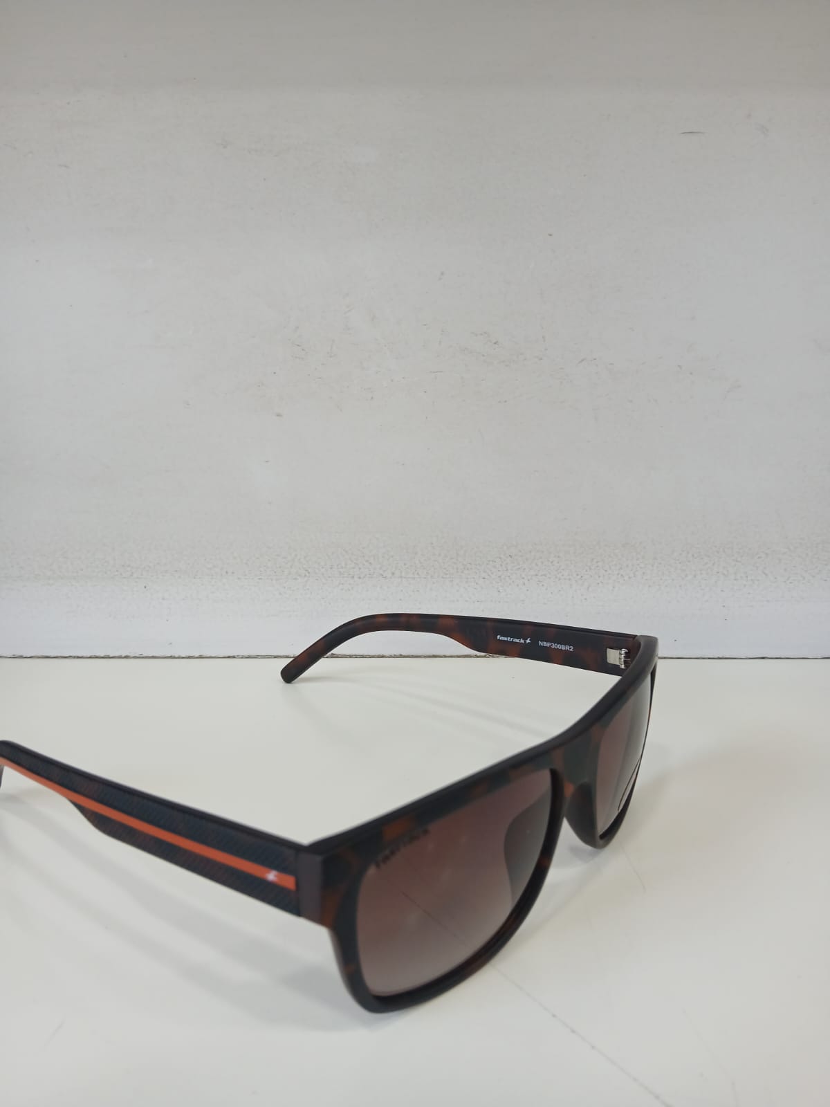 sunglasses - Brown Thumbnail