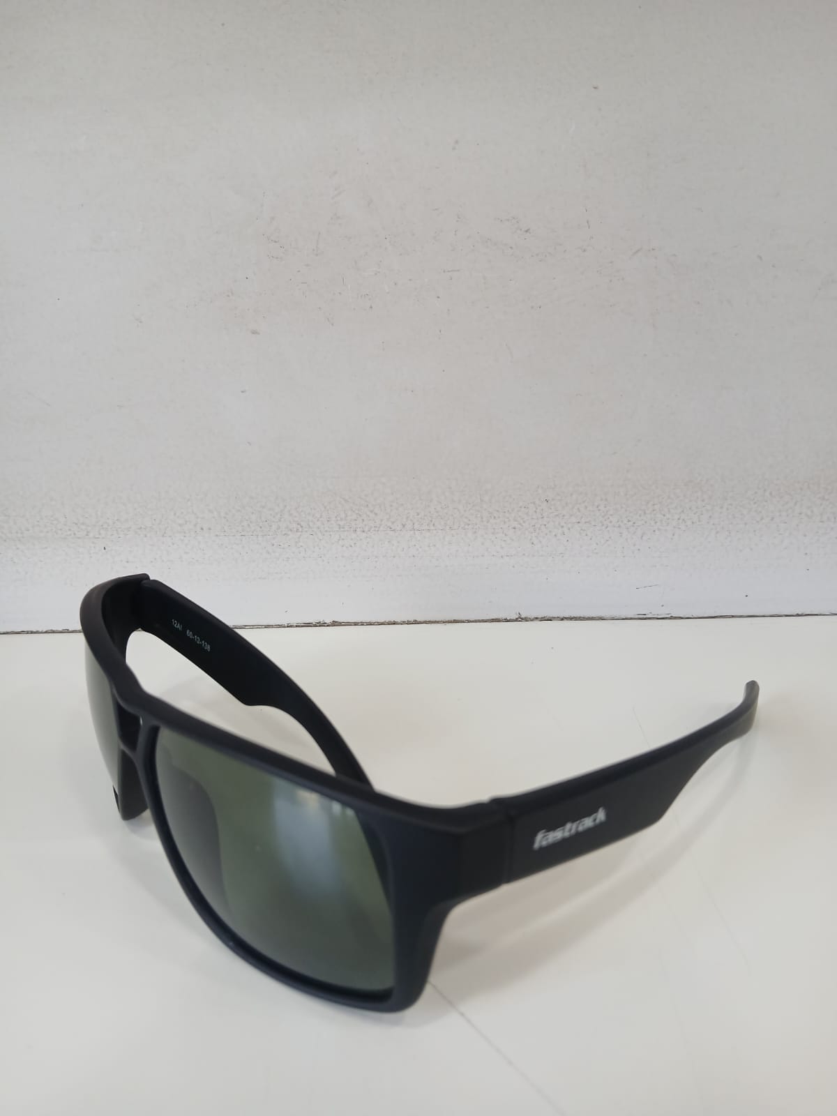 sunglasses - Black Thumbnail