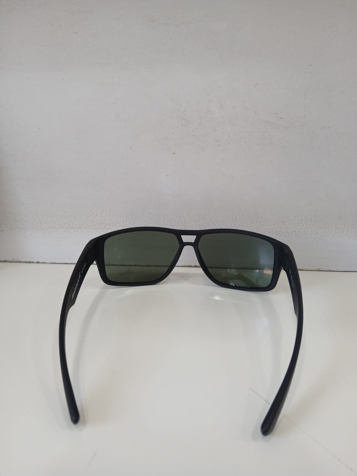 sunglasses - Black Thumbnail