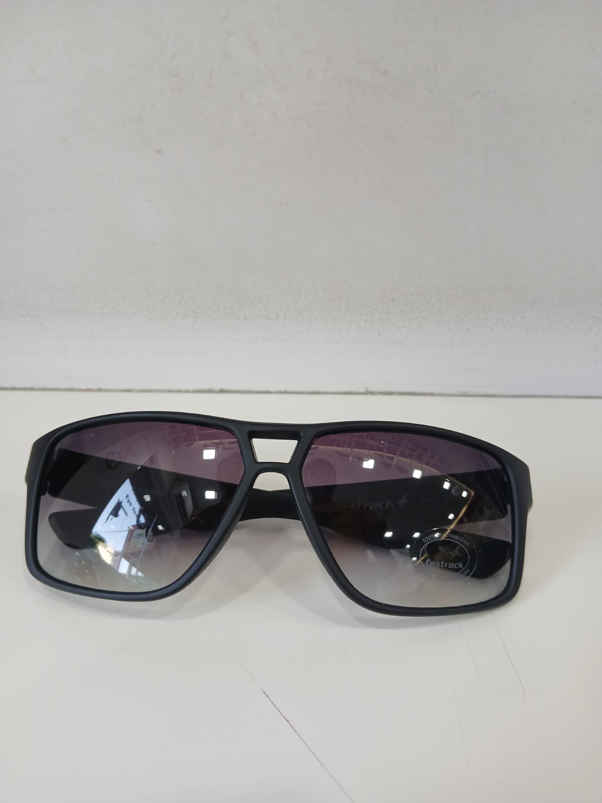 sunglasses - Black Thumbnail