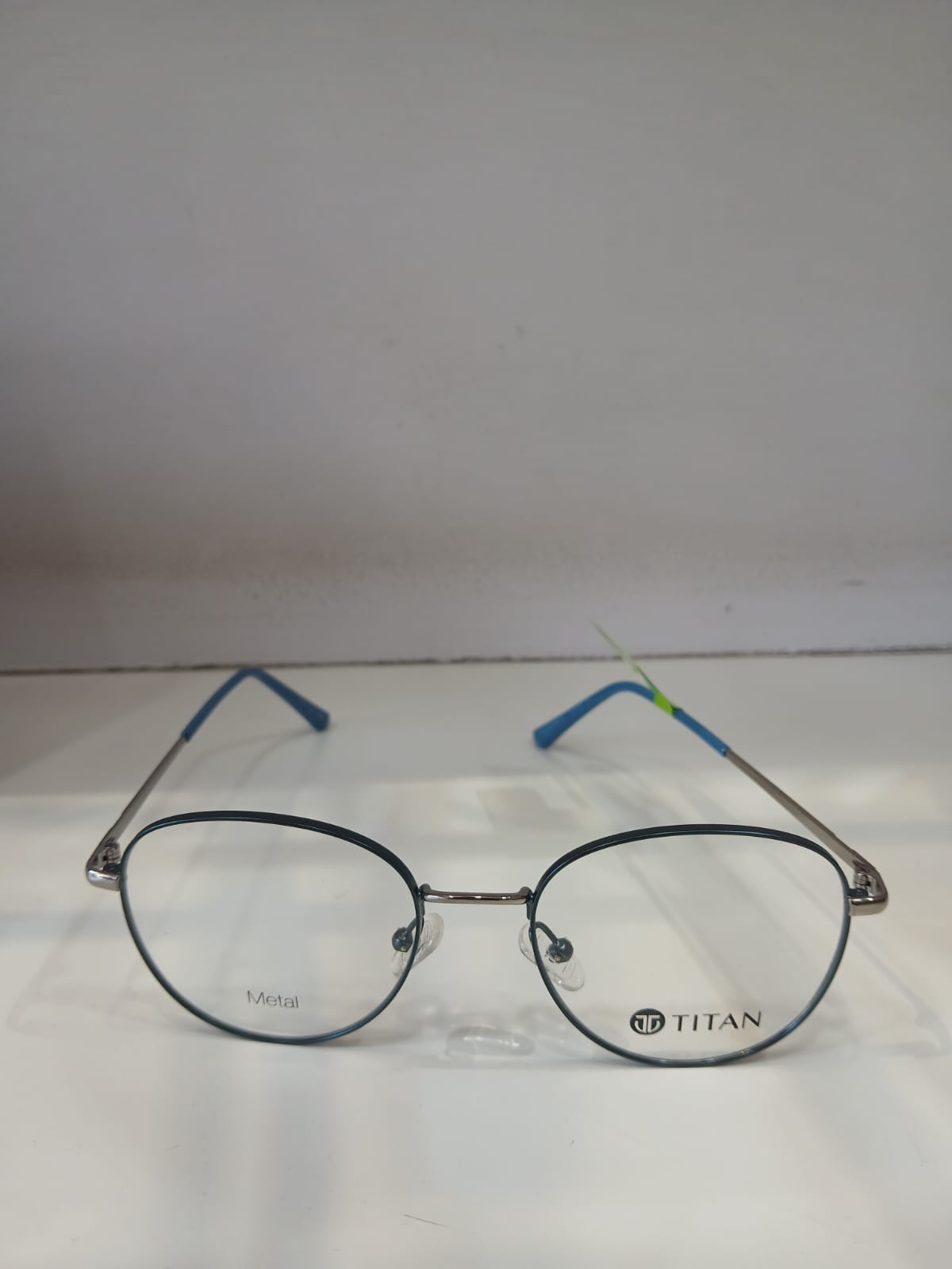EYEGLASS - Black Thumbnail
