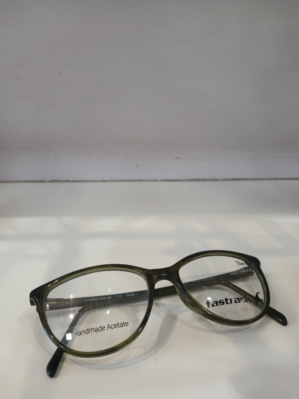 EYEGLASS