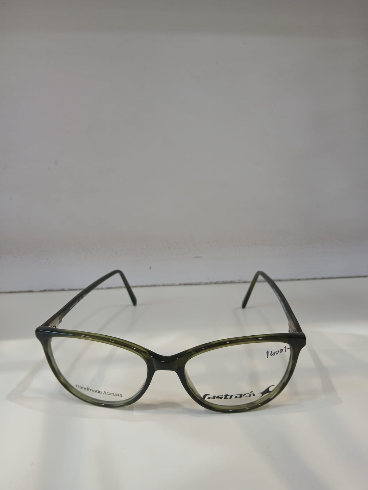 EYEGLASS - Green Thumbnail