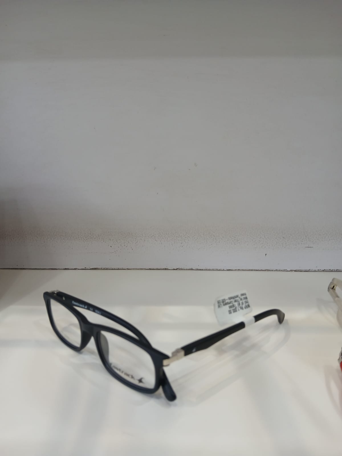 EYEGLASS - Black Thumbnail