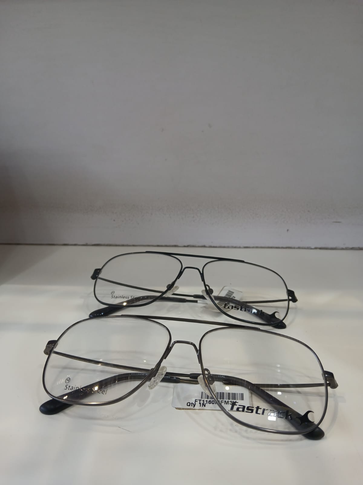 EYEGLASS
