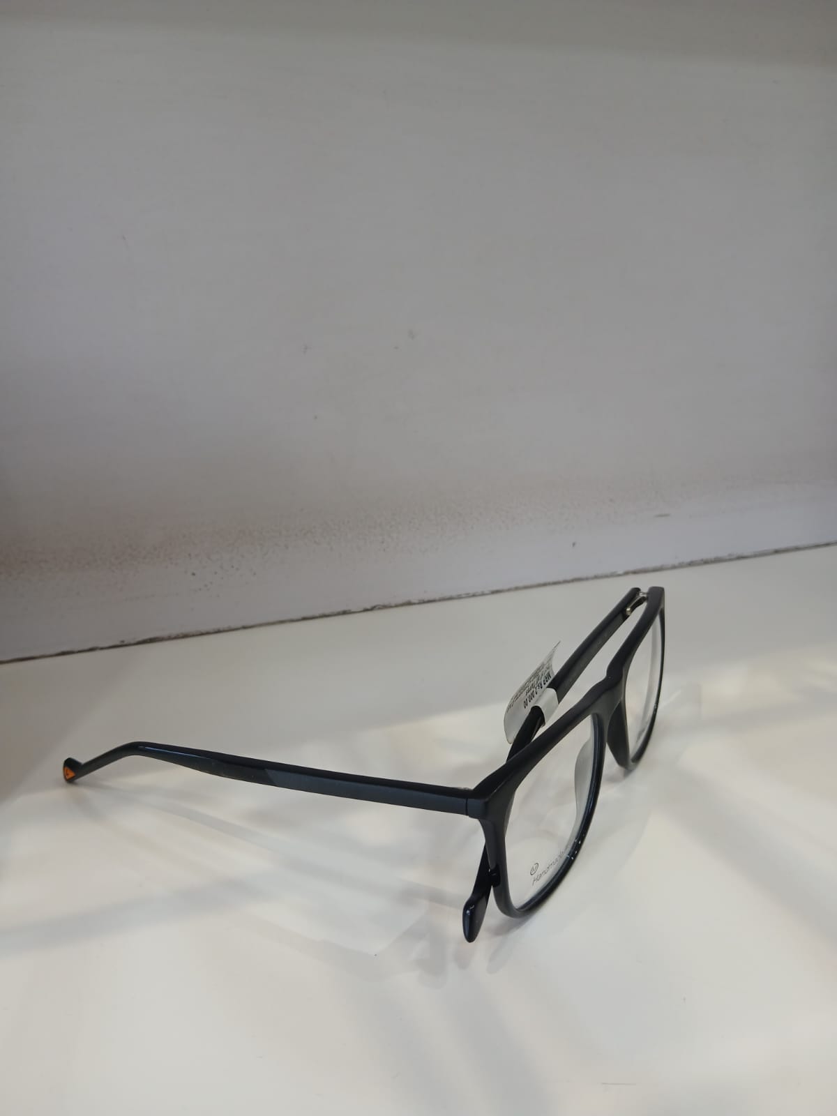 EYEGLASS