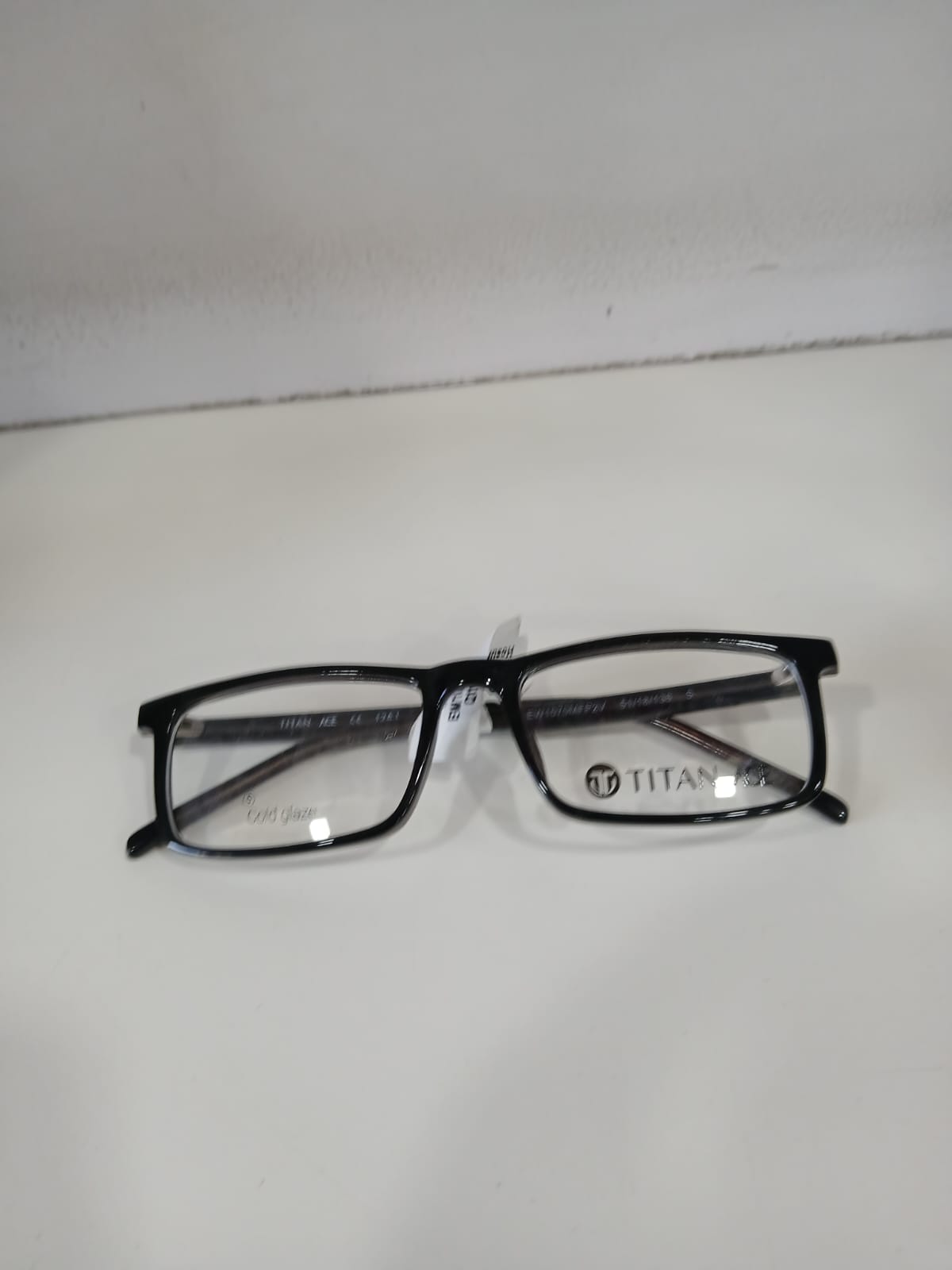 EYEGLASS - Black Thumbnail