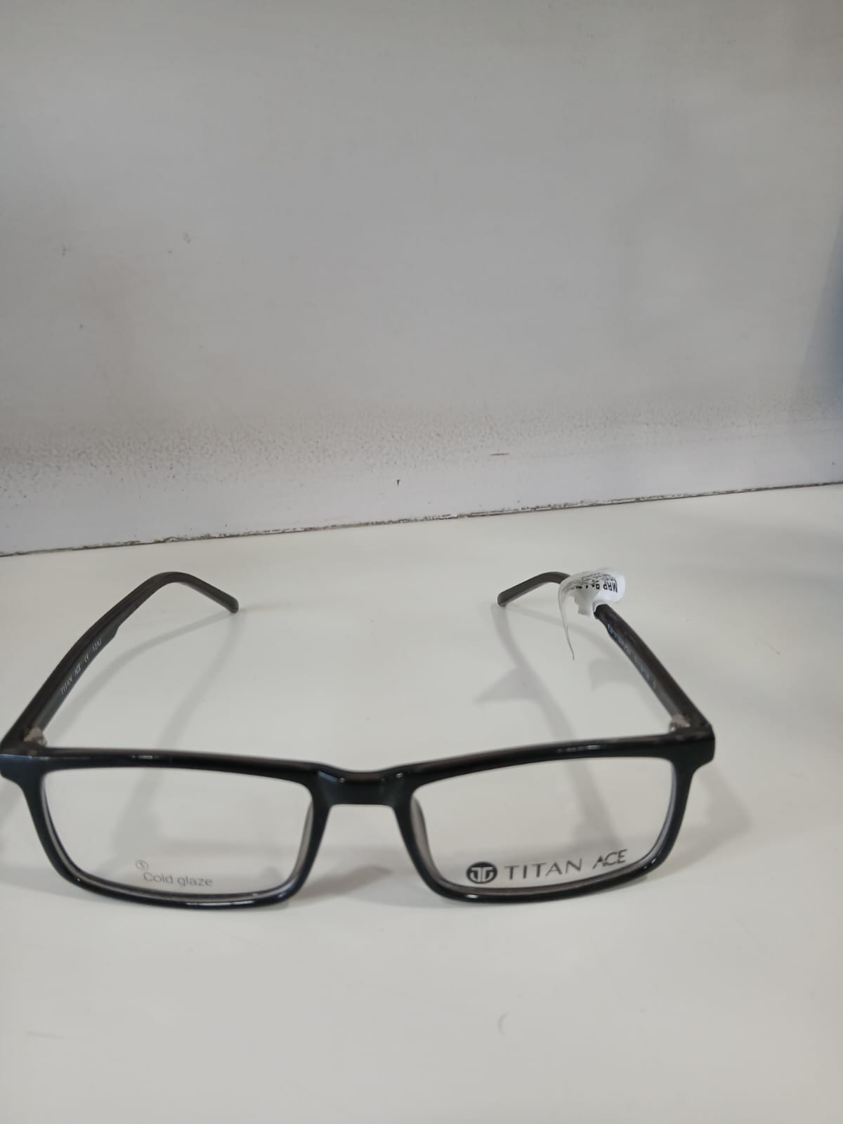 EYEGLASS - Black Thumbnail