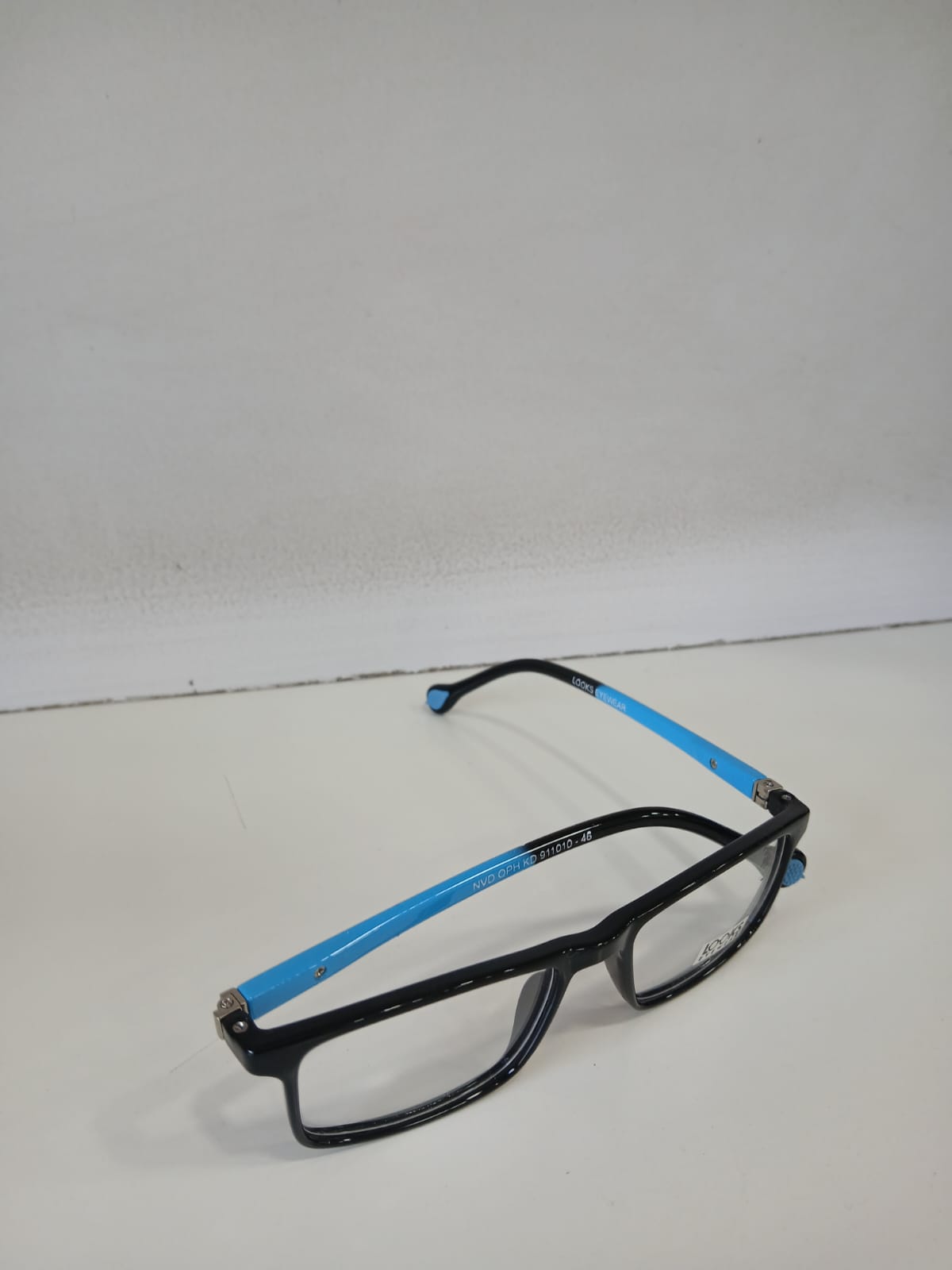 EYEGLASS - Black Thumbnail