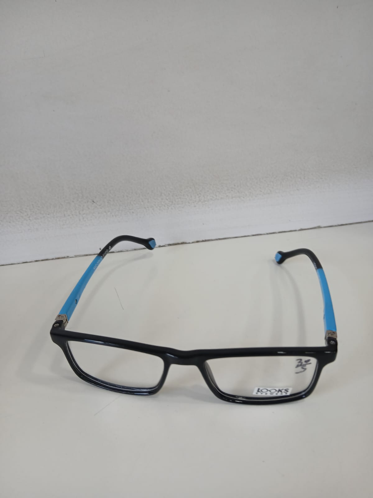 EYEGLASS - Black Thumbnail