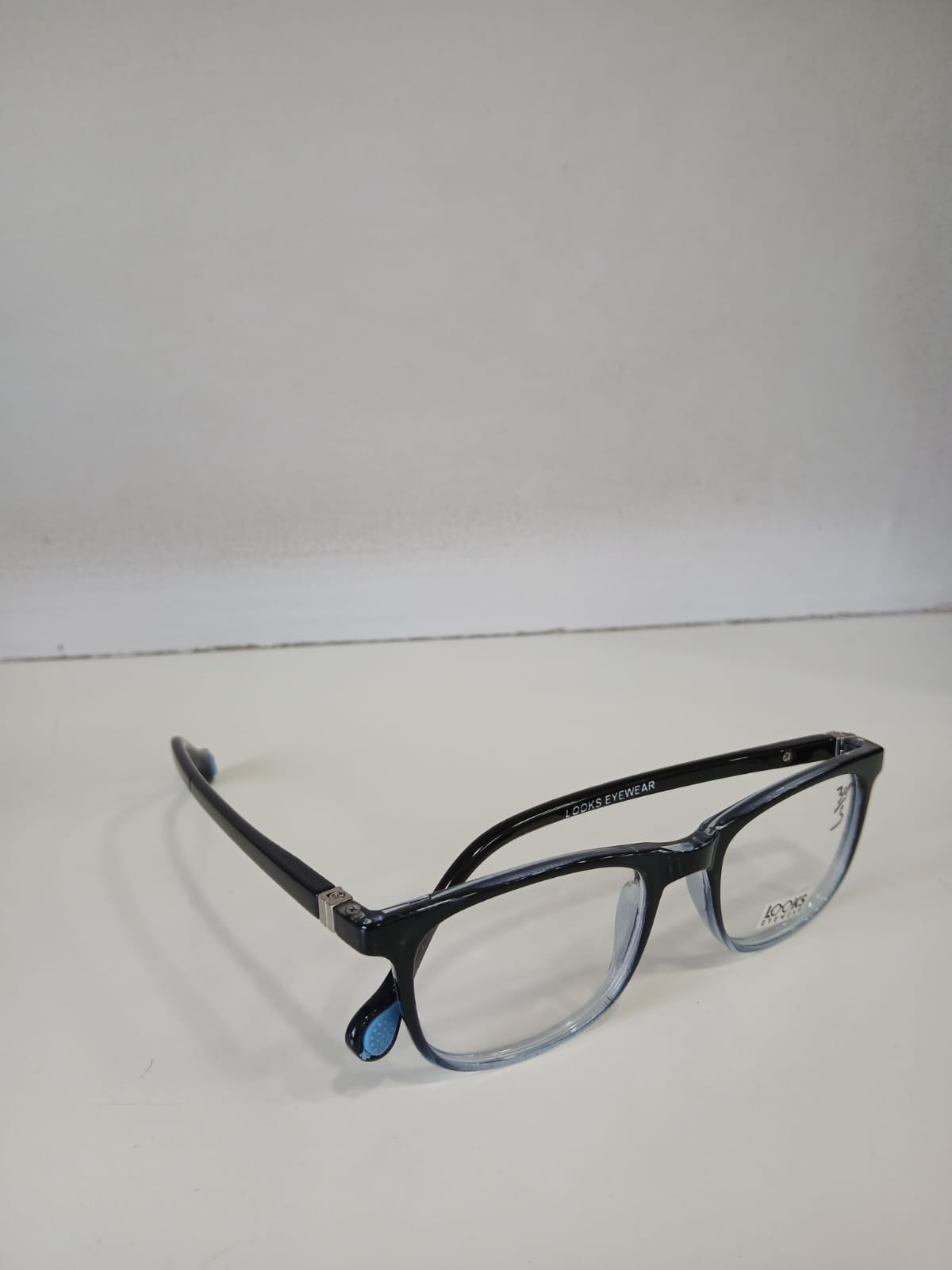 EYEGLASS - Blue Thumbnail
