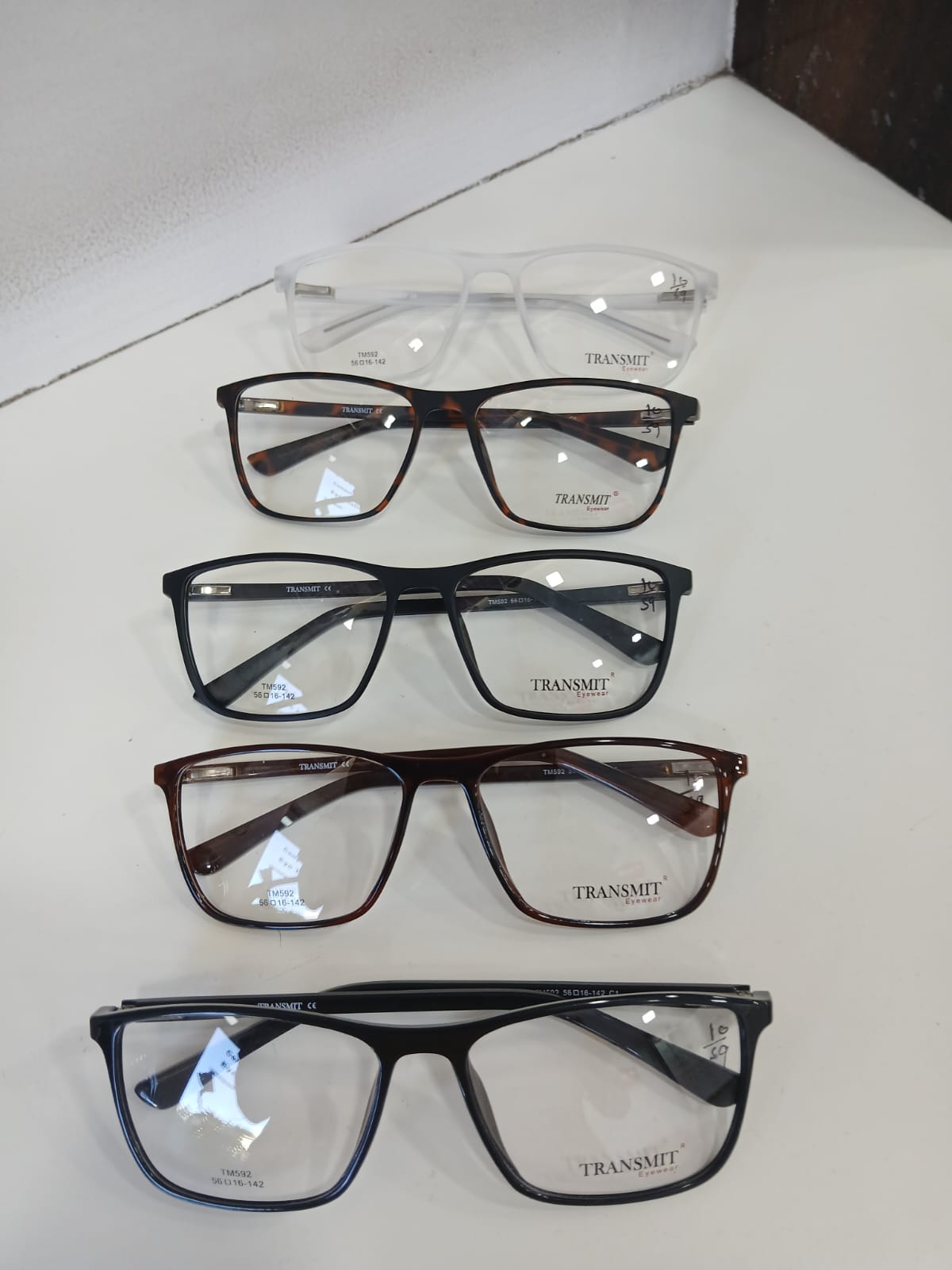 EYEGLASS - White Thumbnail