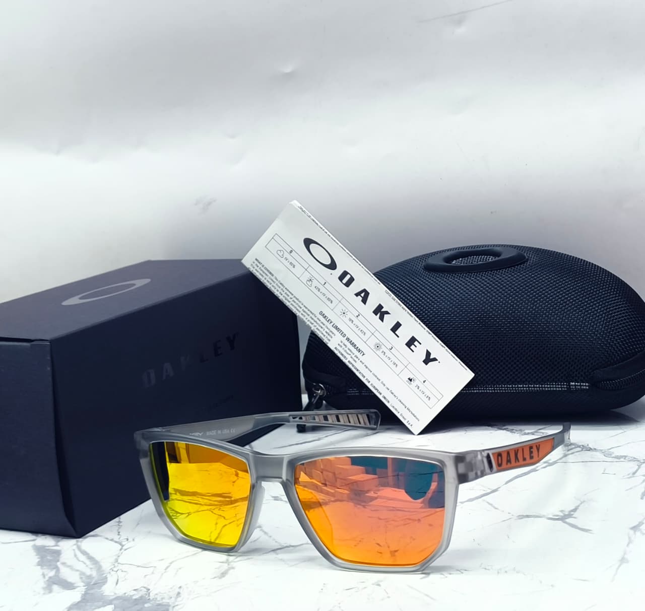 sunglasses - Gray