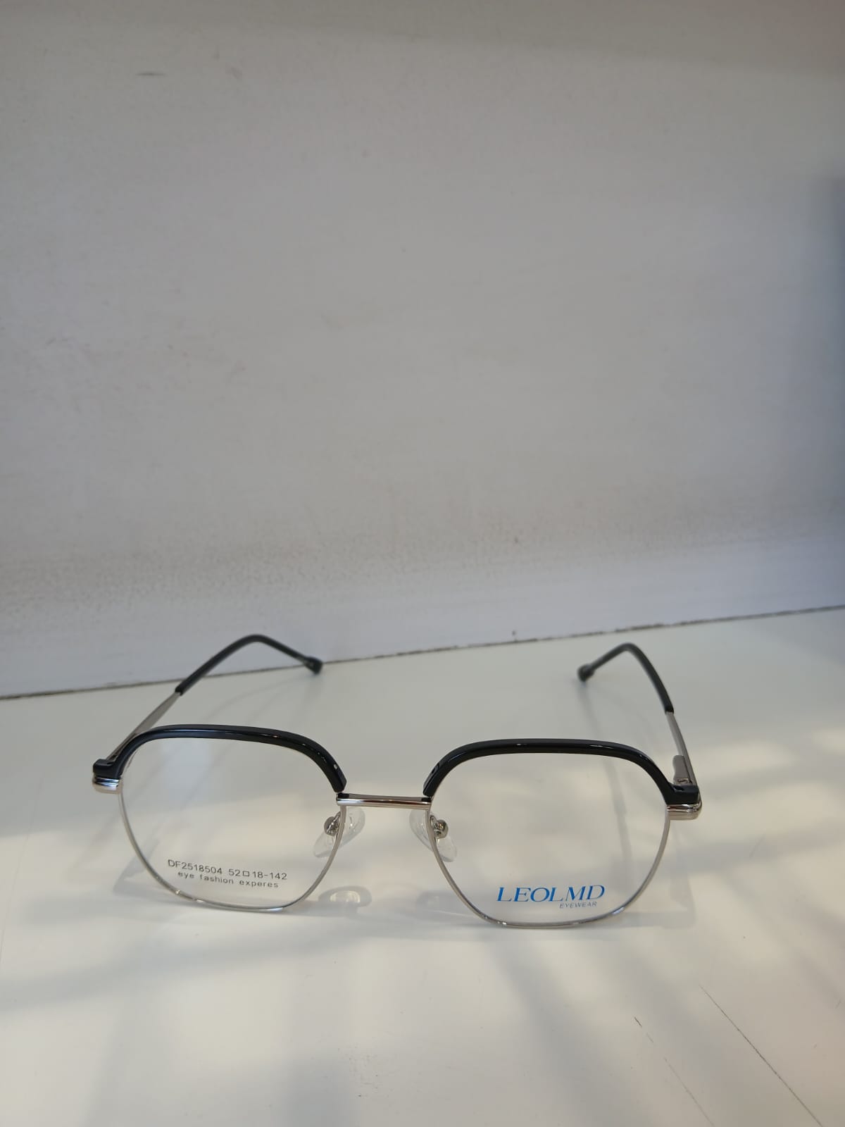 EYEGLASS - Black Thumbnail