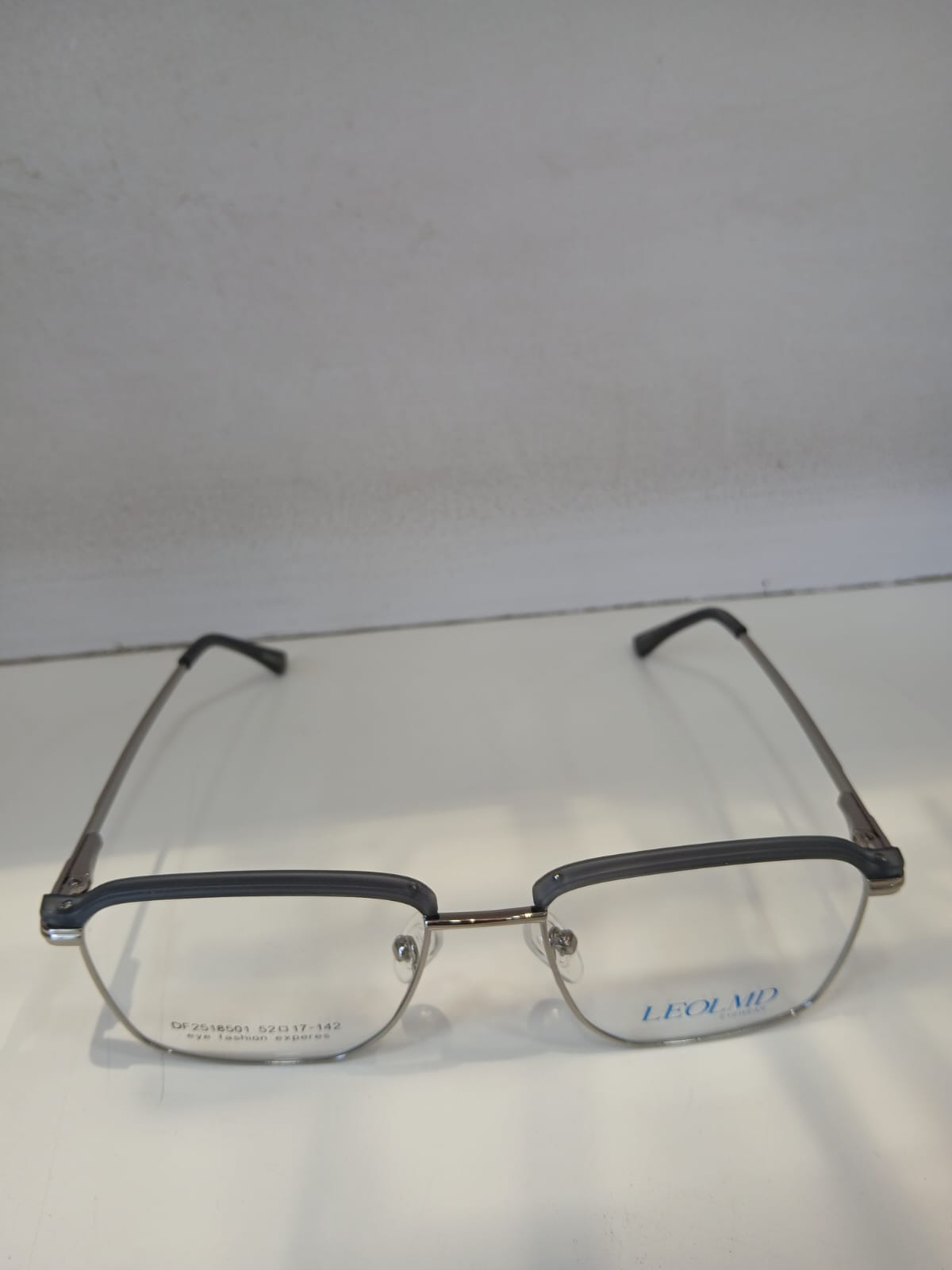 EYEGLASS - Green Thumbnail
