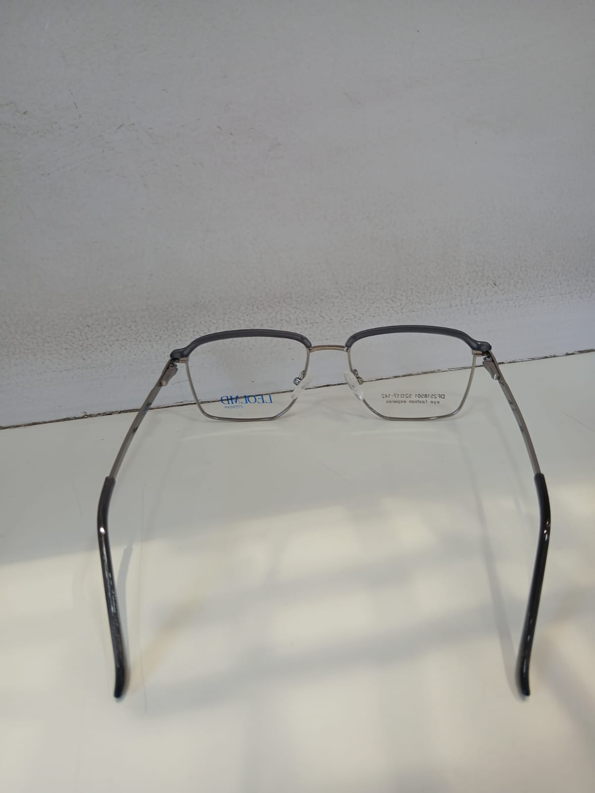 EYEGLASS - Green Thumbnail