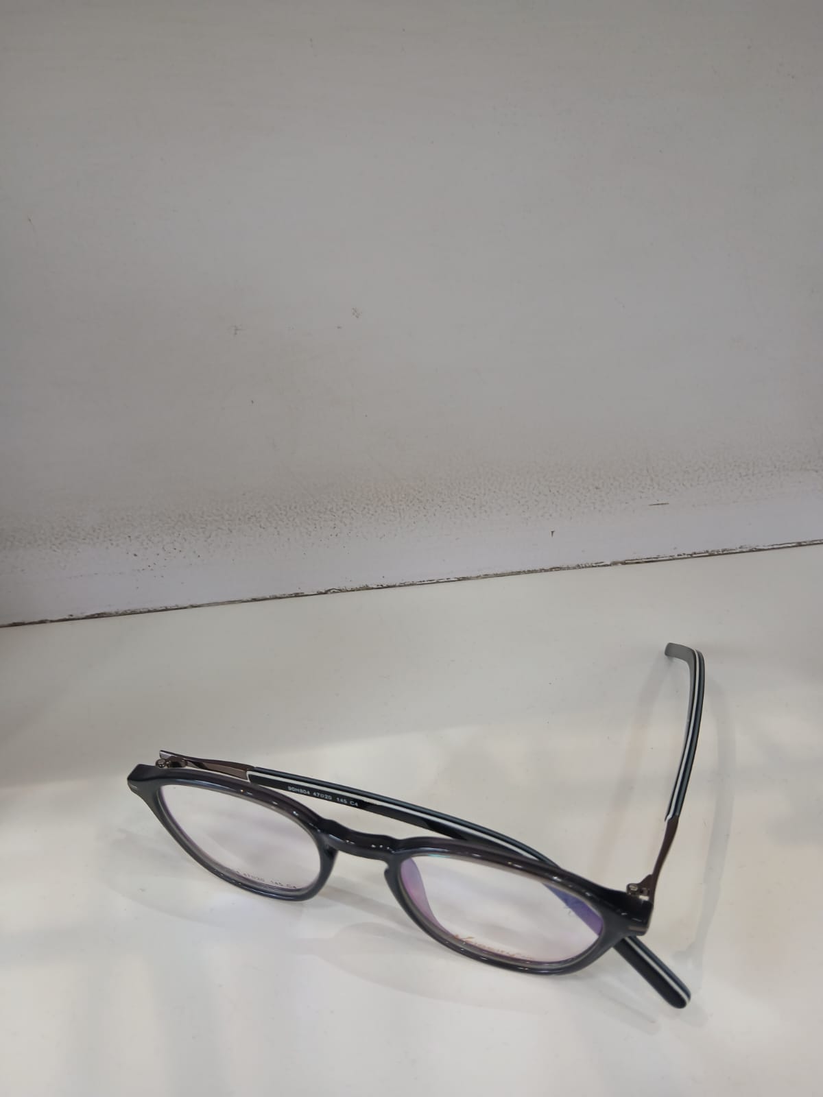 EYEGLASS - Black Thumbnail
