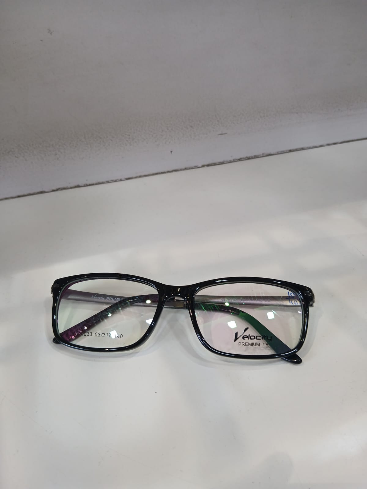 EYEGLASS - Black