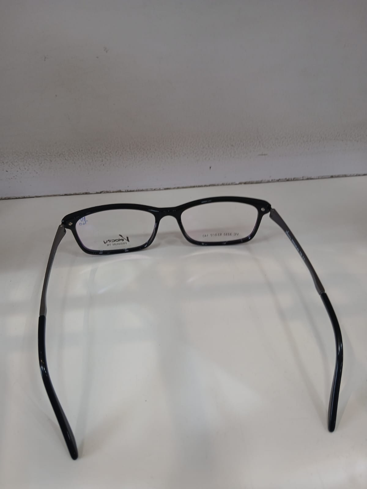 EYEGLASS - Black Thumbnail