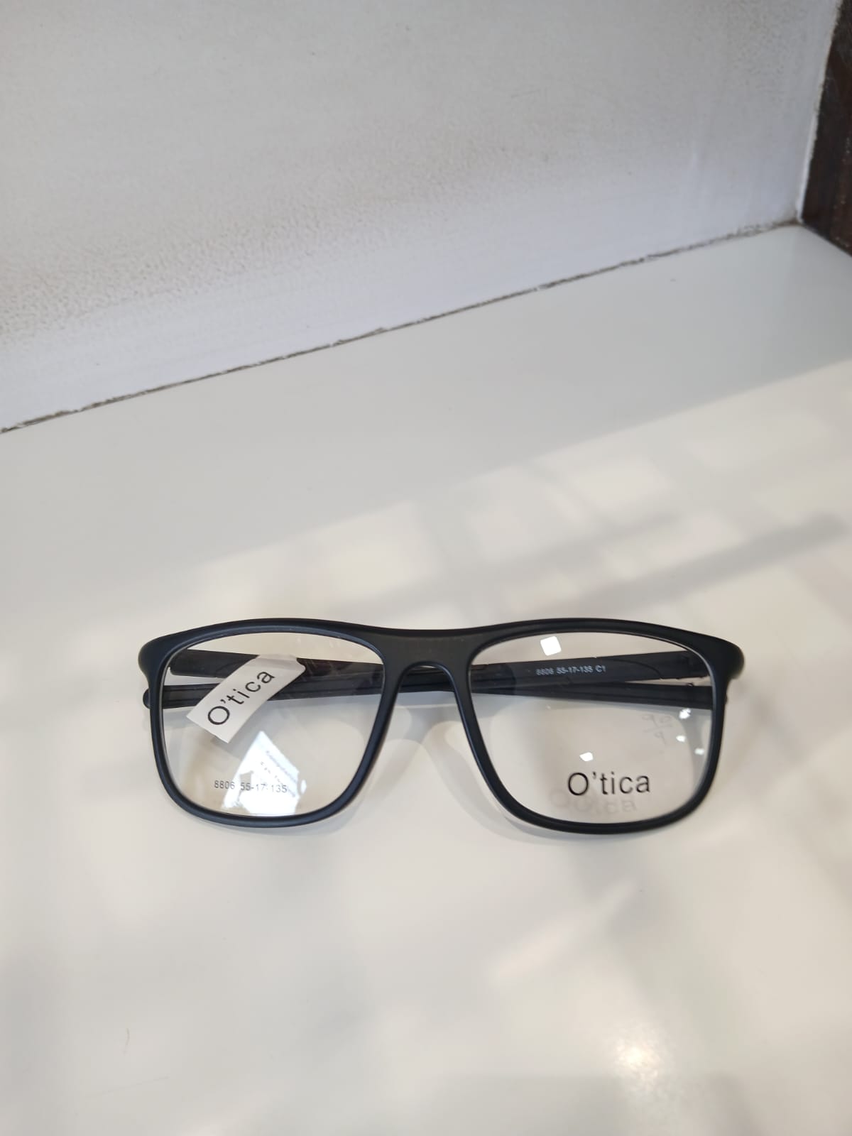 EYEGLASS - Black