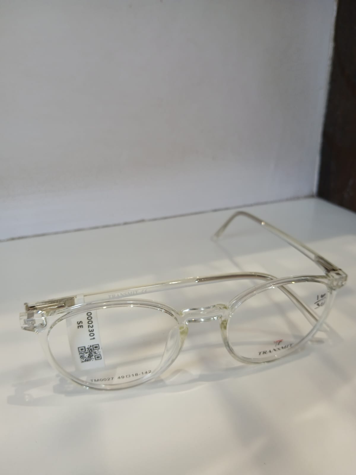 EYEGLASS - White Thumbnail